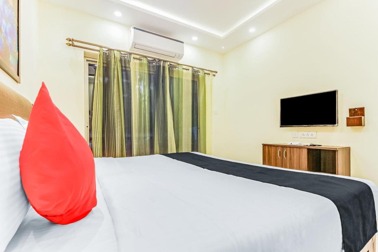 Capital O 64180 Adam'S Beach Resort Baga Buitenkant foto